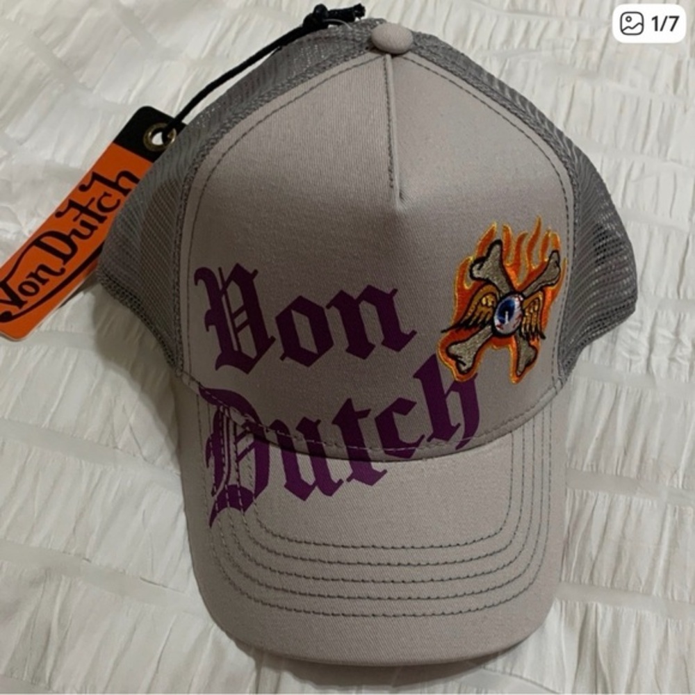 Von Dutch Hat Gray Embroidered Flying eyeball/Crossbones/Flames OS NWT